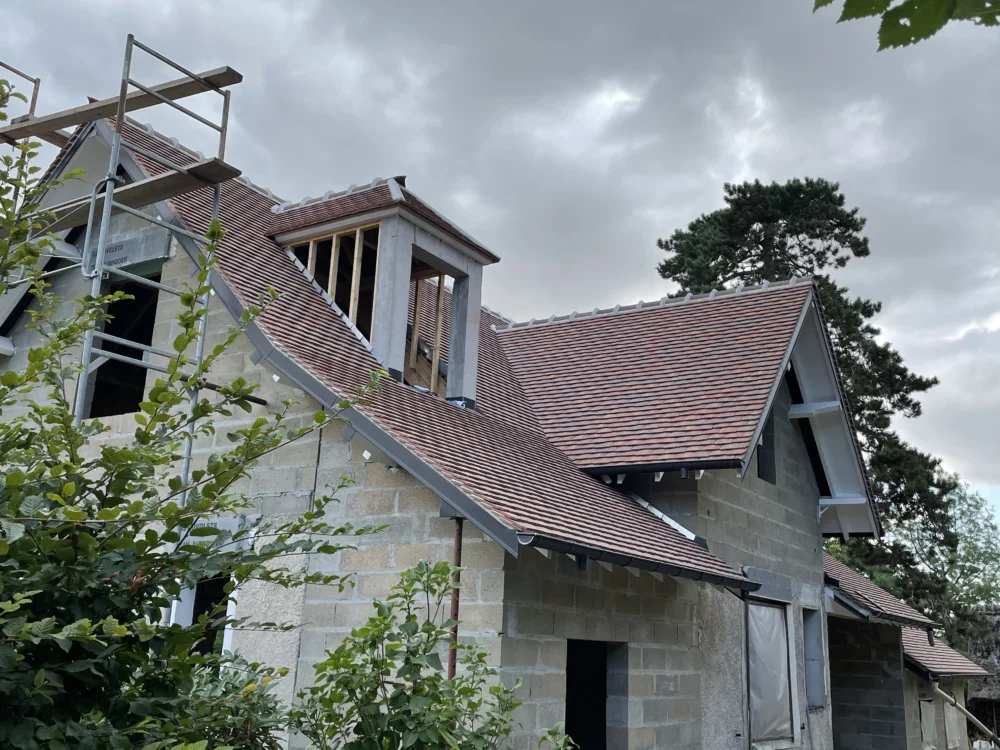 Couvreur professionnel à Feucherolles | Rénovation & Urgence