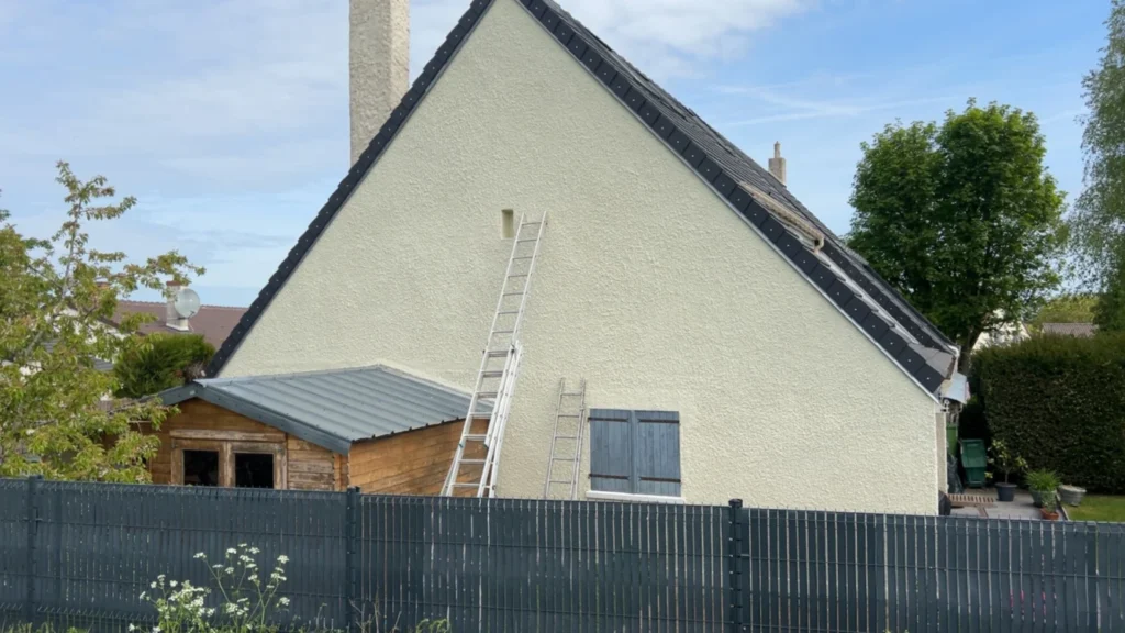 Peinture Ravalement sur pignon Saint Saint-Germain-de-la-Grange 78640 - resultat final
