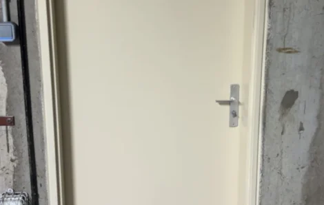 Peinture porte en bois Les Clayes-sous-Bois 78340
